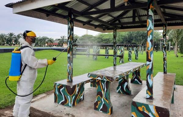 Minimalisir Virus Corona, Batalyon A Pelopor Brimob Sumut Rutin Lakukan Penyemprotan Disinfektan