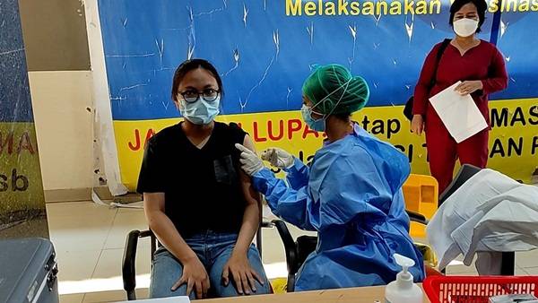 Ayo Buruan....RSUP Adam Malik Sudah Start Vaksinasi COVID-19 Tanpa Syarat Domisili