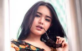 Amanda Manopo Pamer Belahan Dada, Netizen : Keren Banget