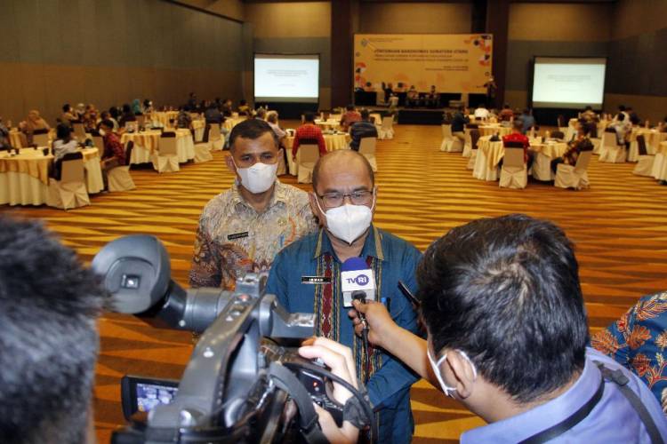 Bahas Penting dan Strategisnya Peran  Humas Pemerintah di Masa Pandemi