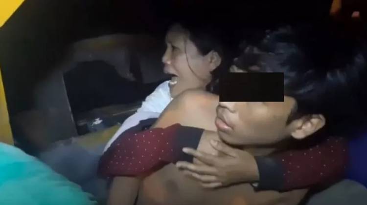 " The Power of Omak-omak" Selamatkan Nyawa Jambret Saat Diamuk Warga