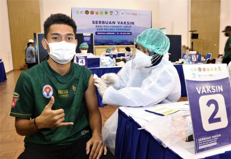 Pemain Timnas Pelajar U-16 Indonesia Ikuti Serbuan Vaksinasi di Seskoau