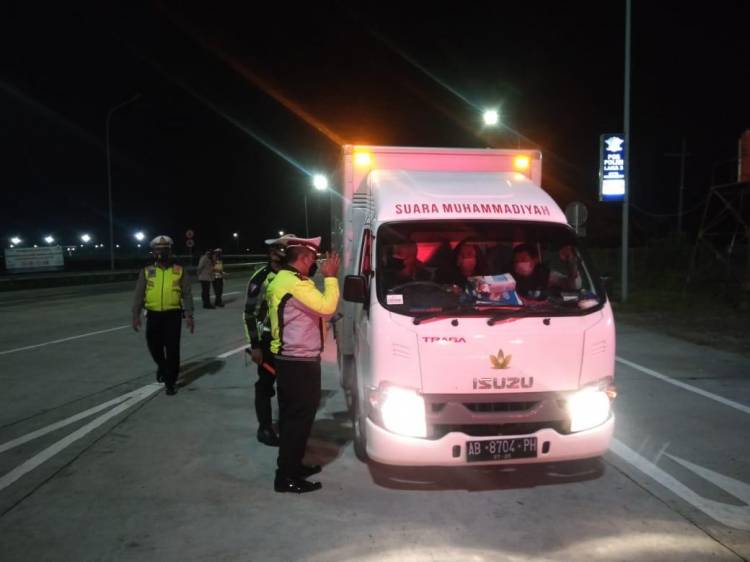 Polda Jatim Jalankan PPKM Darurat Mulai Pukul 00.00 di Seluruh Jawa Timu