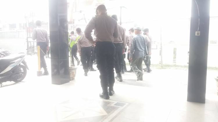 Kabarnya 19 Tahanan Polsek Labuhan Melarikan Diri