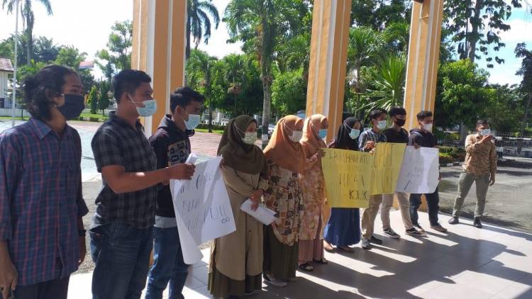 Terkait Oknum Hakim Rantauprapat Bersama Wanita Bersuami di Ruang Karaoke, Mahasiswa Ikut Soroti