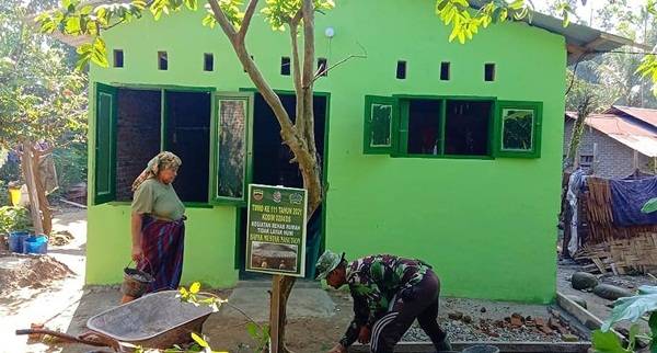 Rehab RTLH, Kerja Nyata Satgas TMMD 111 Kodim 0204/DS Bantu Kehidupan Warga Pra Sejahtera