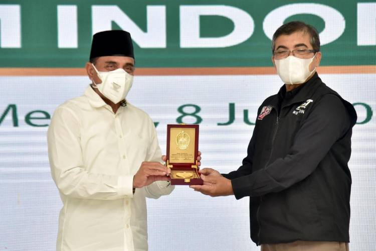 Edy Rahmayadi Luncurkan  Wakaf Modal Usaha Mikro