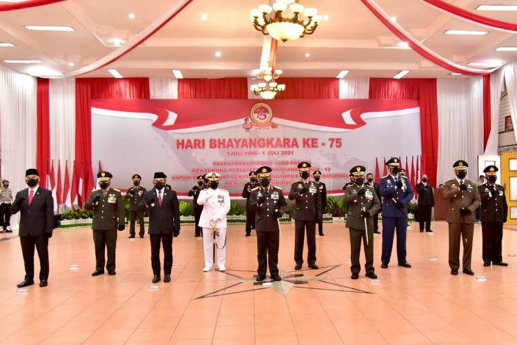 Gubernur Edy Rahmayadi Hadiri Peringatan  HUT ke-75 Bhayangkara di Mapoldasu