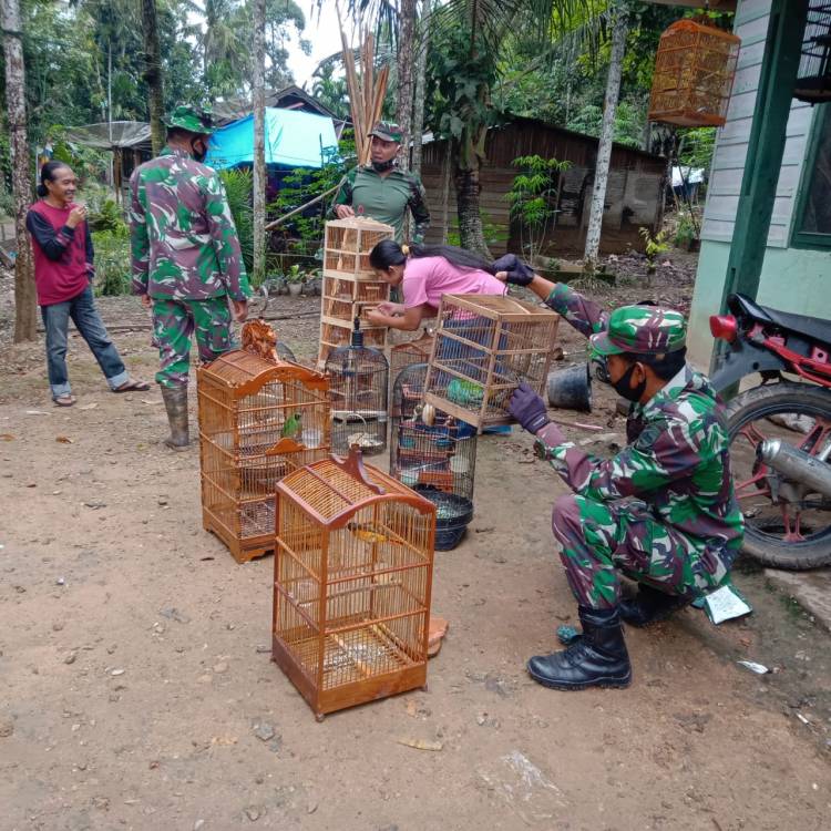 Anggota Satgas TMMD Kunjungi Komunity Kicau Mania