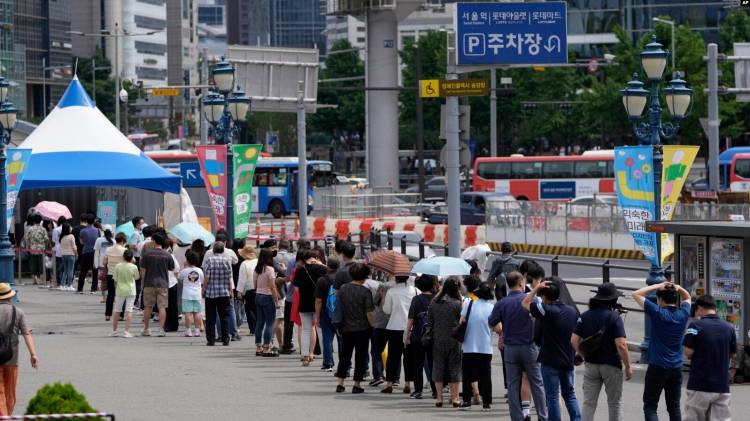 Di Tengah Pembatasan Ketat Korsel Hadapi Lonjakan Kasus Baru Covid-19