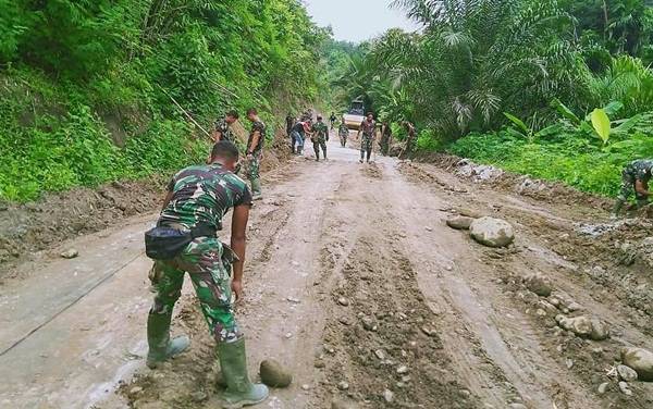 Satgas TMMD Kodim 0204/DS Selesaikan Perkerasan Jalan dengan Sirtu