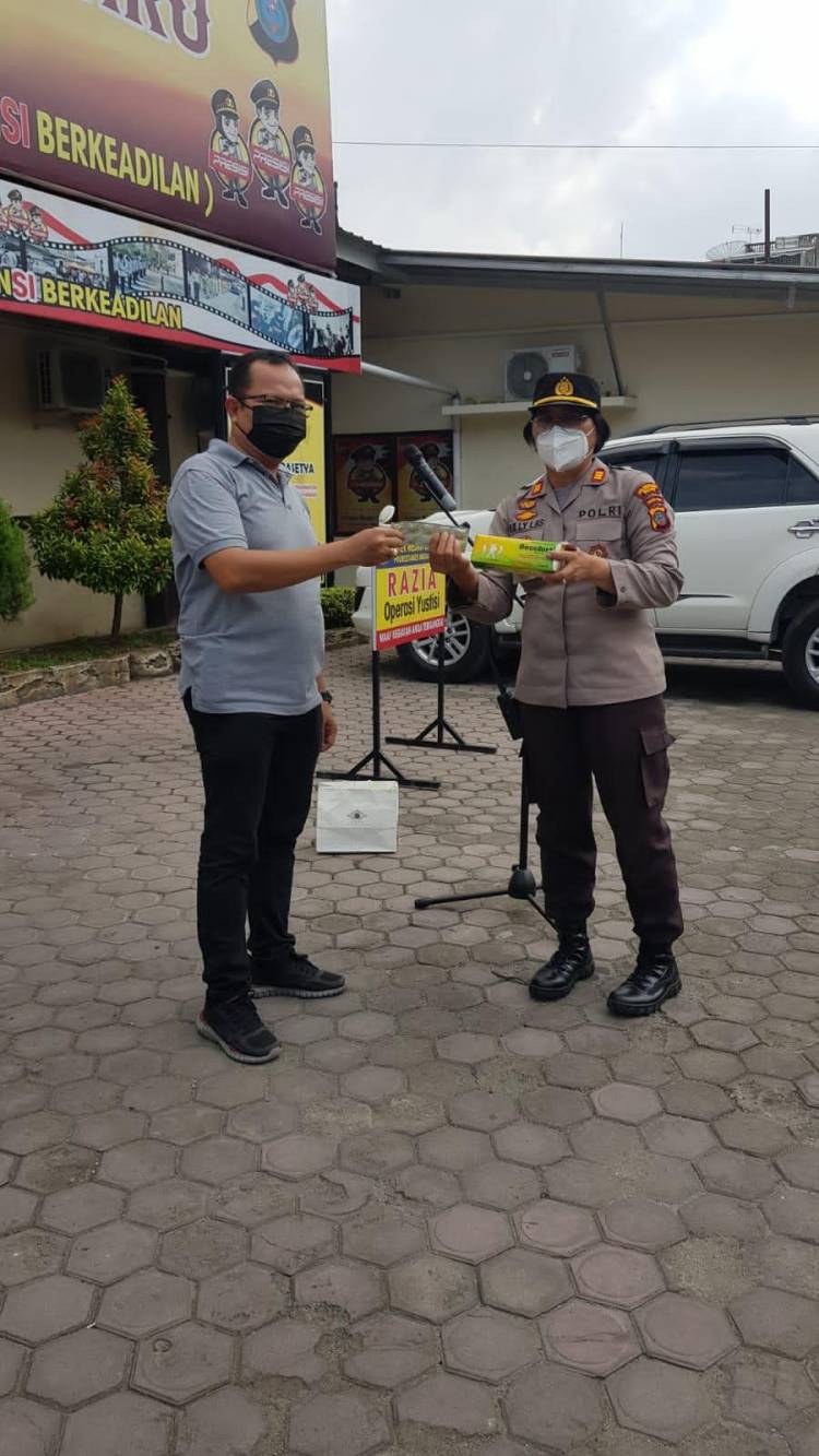 Plt Kapolsek Medan Baru Berikan Asupan Vitamin Kepada Personil