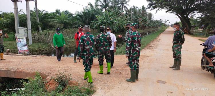 Penutupan TMMD ke-111, Kasi Ter Korem 031/WB tinjau hasil Aukas jalan Suak Temenggung