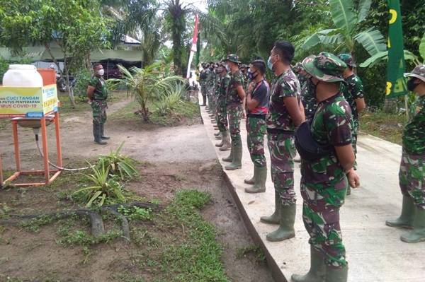 Pawas TMMD Kodim 0204/DS Pompa Semangat Personel Pengecoran Badan Jalan