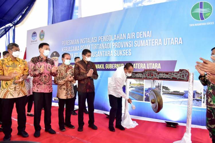 Gubernur Sumut Edy Rahmayadi Raih  Penghargaan TOP Pembina BUMD Awards 2021