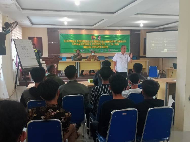 Anggota Satgas TMMD/N ke 111 Selenggarakan Penyuluhan Narkoba