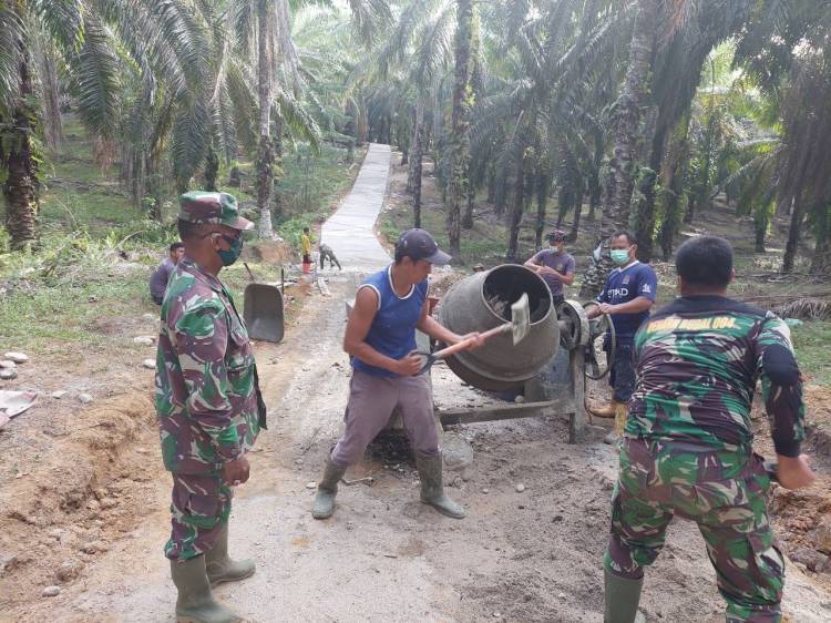 Jaga kualitas hasil kerja, Pasi Ter tinjau semenisasi jalan.