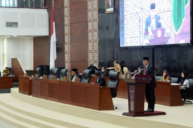 Sampaikan Proyek Infrastruktur  Rp2,7 Triliun Sebagai Pendorong, Gubernur Sumut Hadiri Rapat Paripurna DPRD Sumut
