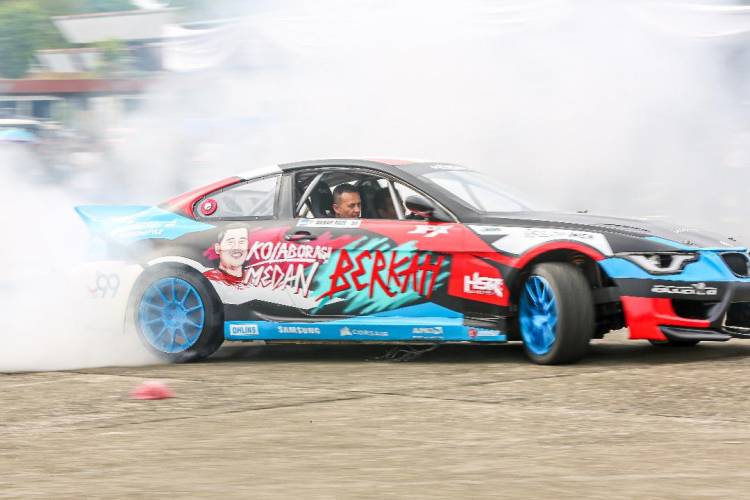 Untuk Pertama Kalinya Mobil Akbar Rais Dipakai Drifting oleh Musa Rajekshah
