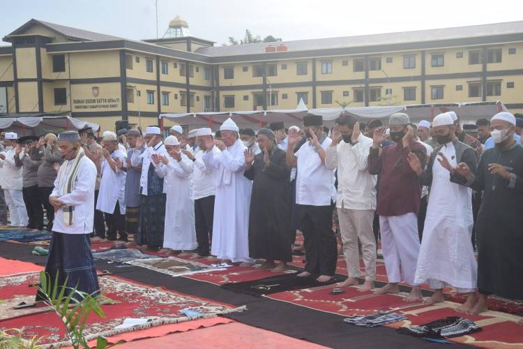 Hari Raya Idul Adha 1443 H, Kapolda Sumut : Momentum Saling Bantu dan Perkuat Persaudaraan