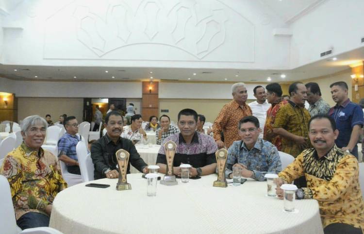 Mayjend TNI Achmad Daniel Chardin Terima Anugerah Harian Realitas Award 2022