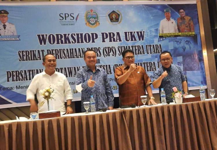 Tiga Narsum PWI Sumatera Utara Singgung Soal Penerapan Profesional Wartawan "Hanya Orang Gila Jadi Wartawan"