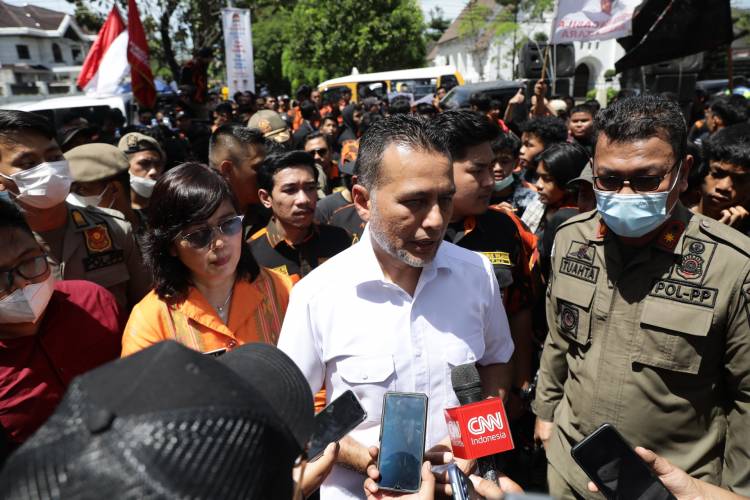 Tanggapi Tuntutan Massa Soal Holywings,  Musa Rajekshah Minta Masyarakat Bersabar