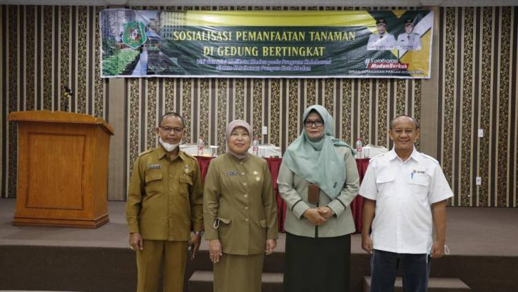 Sosialisasi Pemanfaatan Tanaman Di Gedung Bertingkat