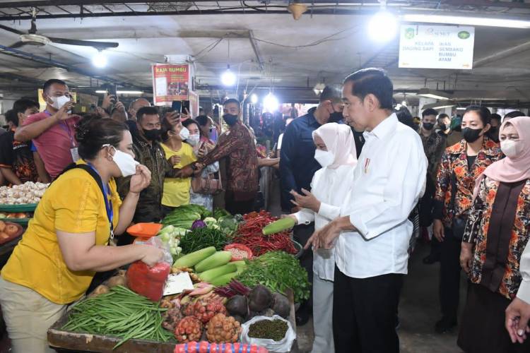 Presiden & Ibu Negara Kunjungi 2 Pasar Di Medan, Bobby Nasution : Menambah Semangat Upaya Peningkatan Ekonomi