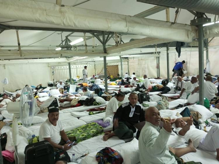 Meski Cuaca Panas Di Makkah Namun Para Jamaah Haji Indonesia Kedinginan