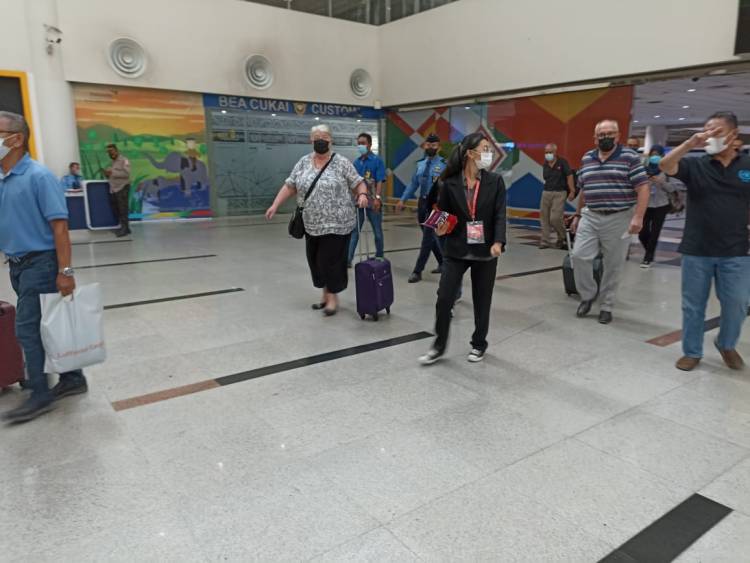 Polda Sumut Laksanakan pengamanan Kedatangan Delegasi W-20 di Bandara Internasional Kualanamu
