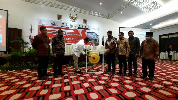 Rapat Kerja (Raker) DPRD Kota Medan Resmi dibuka oleh Wakil Walikota Medan