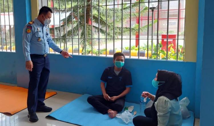 Isak Tangis Keluarga Dan WBP Pecah Pasca Lapas Pemuda Klas III Langkat Kembali Buka Layanan Kunjungan Tatap Muka
