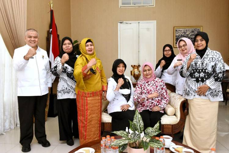 Nawal Lubis Trima Audiensi Perempuan Persatuan Guru Republik Indonesia Sumut, Ini Harapannya!