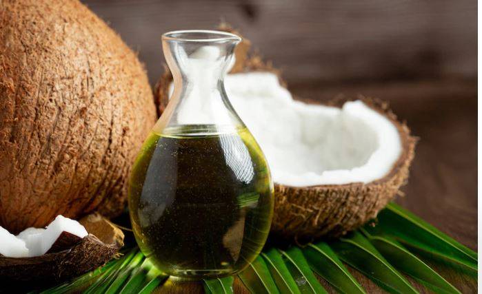 Tak Hanya Sebagai Bahan Campuran Makanan Hingga Kecantikan, Ini Sederet Manfaat Minyak Kelapa Untuk Kesehatan