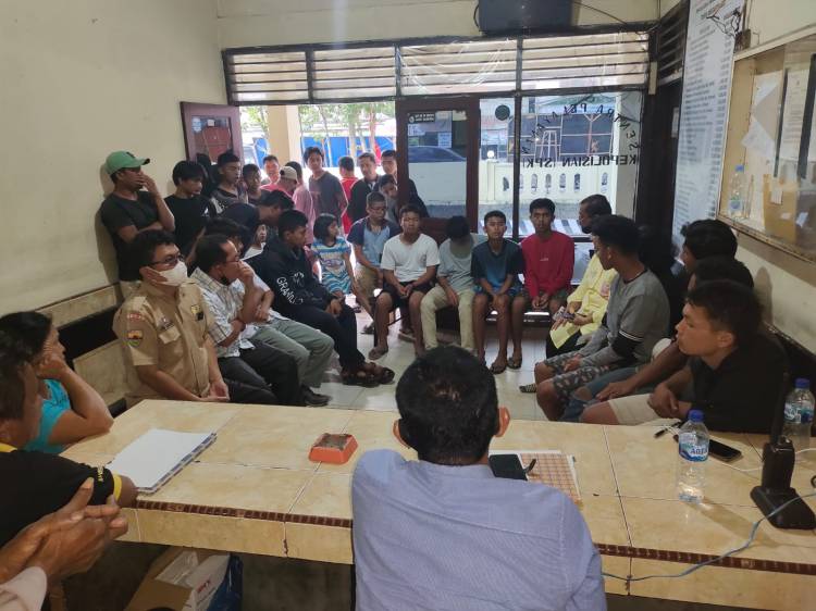 Polsek Balige Panggil Orang Tua Dan Pihak Sekolah, Tawurn  Di Alfamidi Soposurung