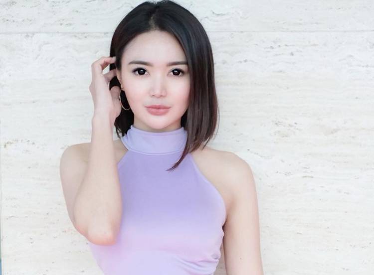 Pakai Bandeau Bra Pesonaka Kecantikan Wika Salim Berjemur di Bali Terpancar, Netizen : Besar, ya!