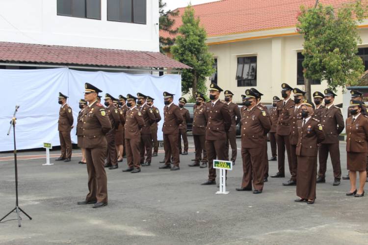 Kejari Karo Peringati HUT Hari Bhakti Adhyaksa Ke-62 Secara Sederhana