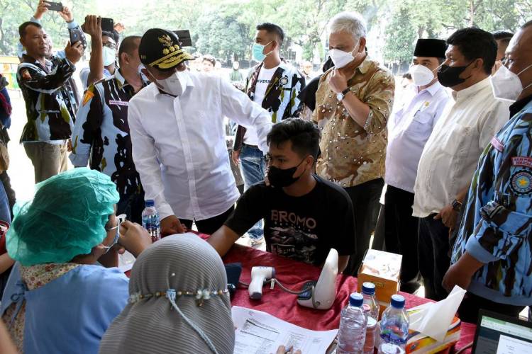 Gubernur Sumut Tinjau Kegiatan Vaksinasi Covid-19 DPD IPK Sumut, OKP Berada di Tengah Masyarakat