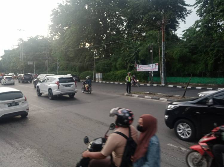 Wujudkan Kamseltibcar Lantas, Unit Lantas Polsek Medan Baru Laksanakan Giat Rutin Pos Padat Lalin