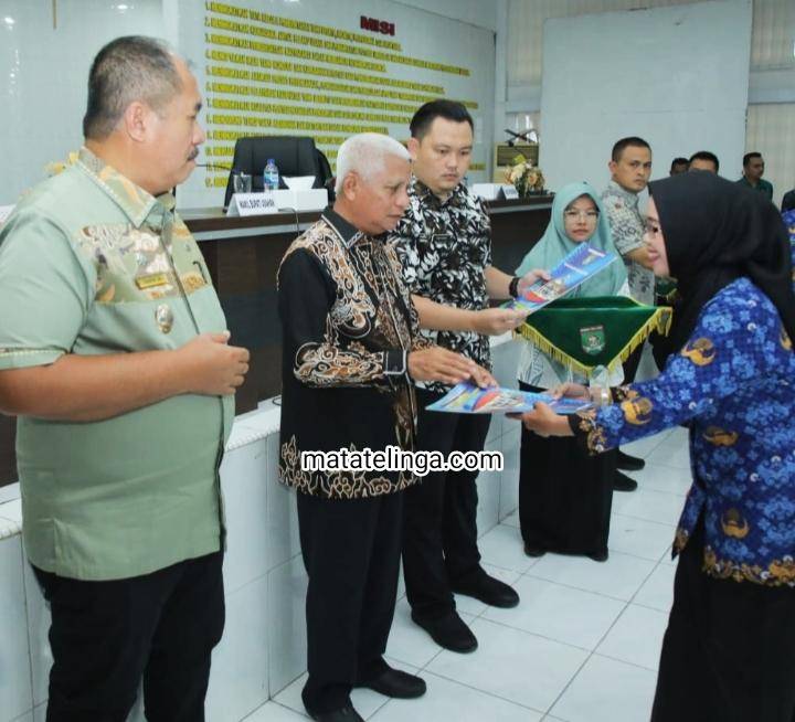 108 Orang PPPK Asahan Terima Surat Petikan Pengangkatan Guru