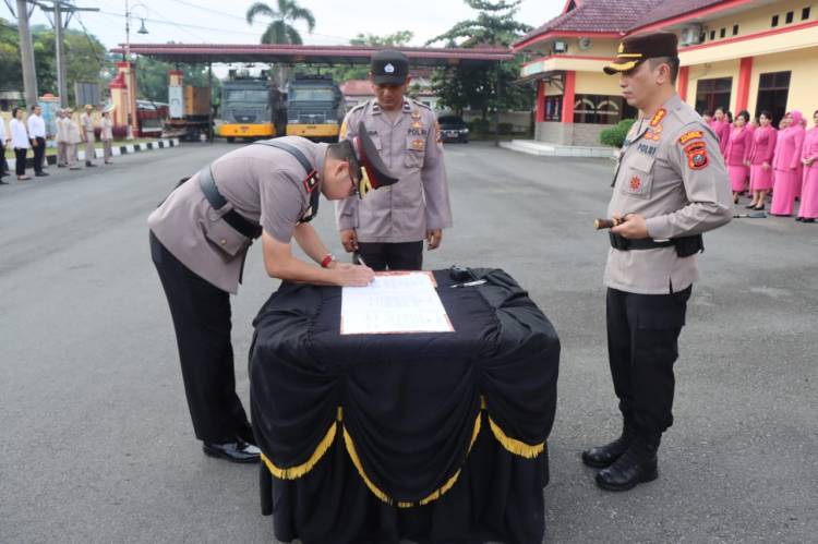 Kapolresta Deli Serdang Pimpin Sertijab Kasat Reskrim Dan Kapolsek Galang