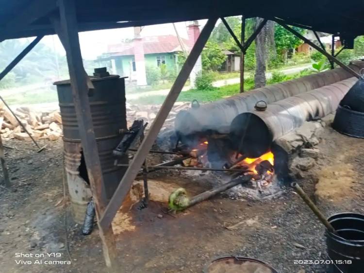 Kenapa Penegak Hukum Sulit Menertibkan Lokasi Penyulingan Minyak Mentah Ini...?