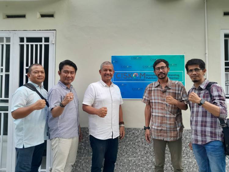 Diskusi di Ciskom, Dr Soetarto Sebut 3 Alasan Memilih PDI Perjuangan di Pemilu 2024