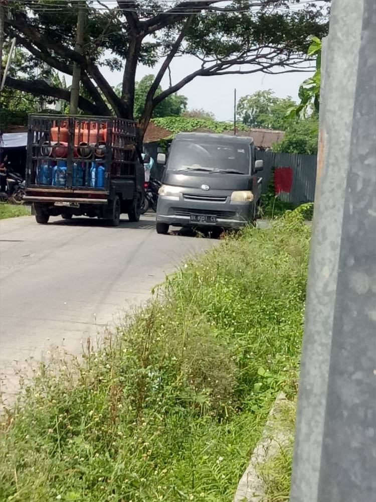 Gas 3 Kg Langka di Medan Utara, Ketua Horas Bangso Batak Akan Sweping Lokasi Diduga Oplosan Mafia Gas