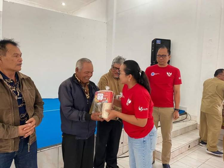 Yayasan BMI Bakti Sosial Kepada Para Lansia di Humbahas