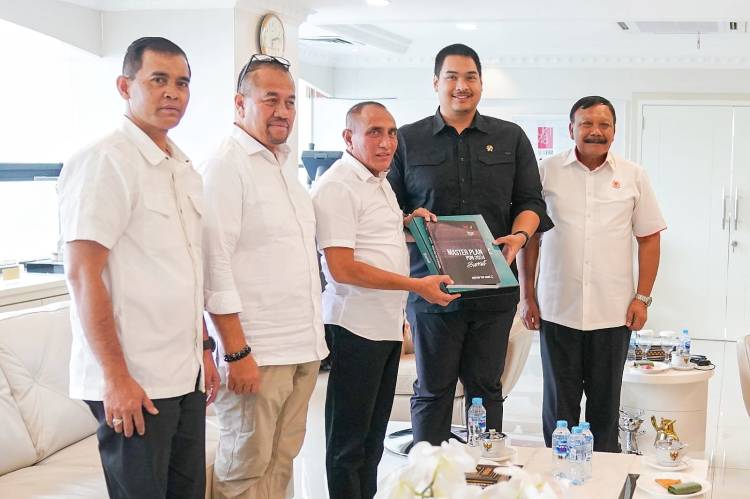 Serahkan Masterplan PON XXI ke Menpora,  Edy Rahmayadi Sampaikan Persiapan Sudah 60%