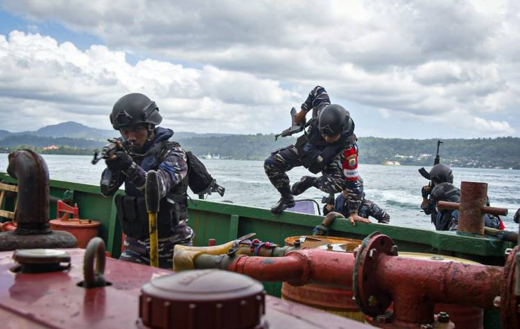 Hadapi Aksi Pelanggaran Kedaulatan dan Hukum di Laut Maluku