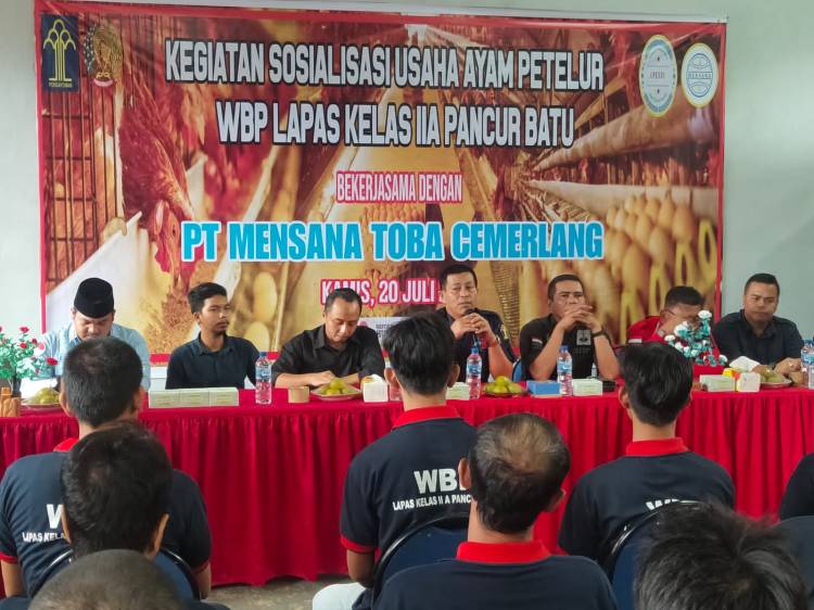 Lapas Kelas IIA Pancur Batu Latih Wartawan Binaan Usaha Ayam Petelur