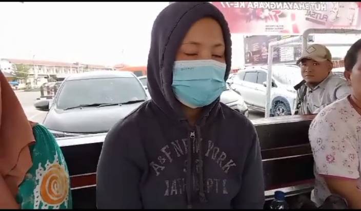 Geger !!!! Dituduh Pelakor, Kakak Beradik Disekap, Rambutnya Digunduli Tetangga